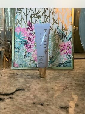 Byroe truffleEye Serum —